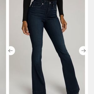 Good American ‘Good Flare’ Sz 27/4. Worn twice.